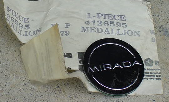 NOS 80 81 Mirada Wheel Cover center