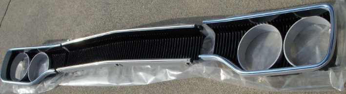 1970 Road Runner Grille and Bezels NEW 70 grill